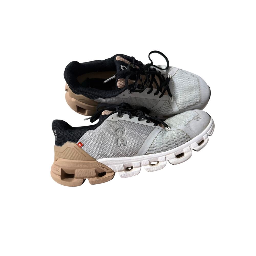 Women’s On Cloud shoes